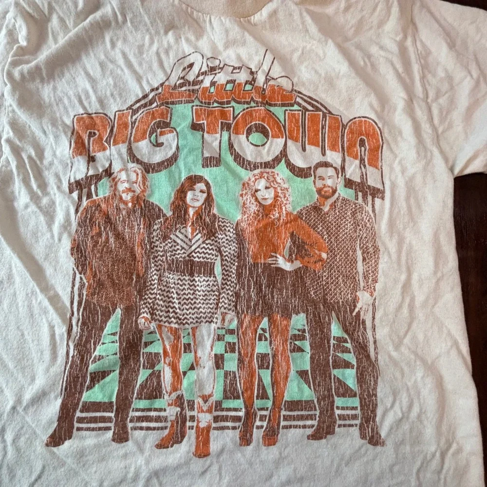 Little Big Town Band Graphic Tee Cream Gildan Heavy Cotton Size Medium
